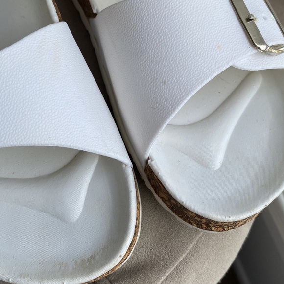 Ardene White Slides - Picture 2 of 4